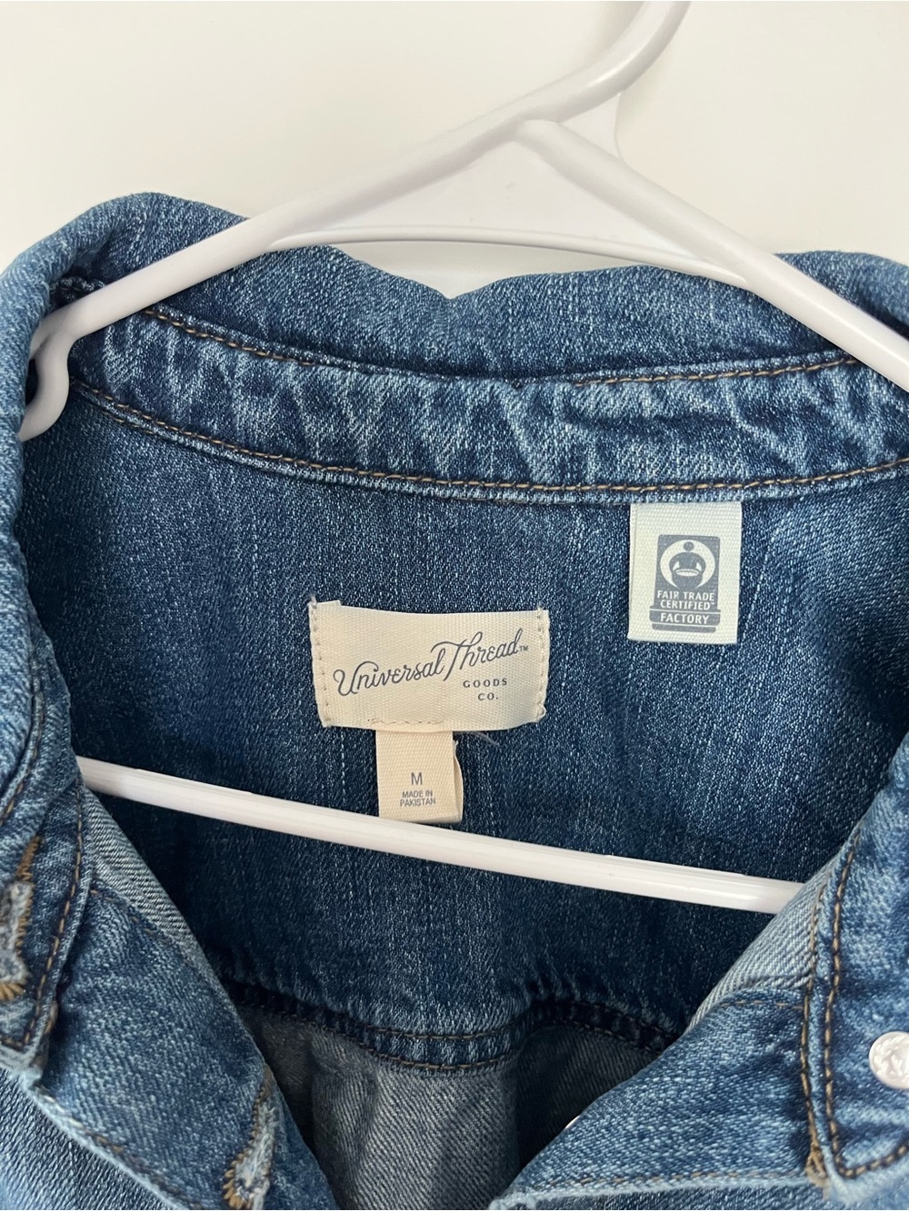 Universal Thread Blue Denim Jacket - Picture 3 of 3